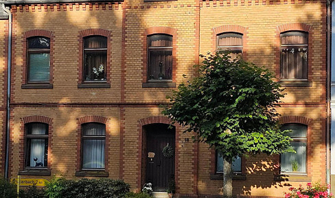 Historic detached house and apartment building in a central location