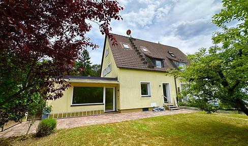First occupancy after renovation! DHH in top location N-Ziegelstein