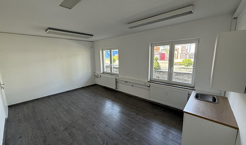 Helles schönes Büro, 24qm, Teeküche, renoviert - ab 1.6.25