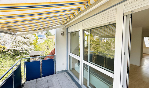 Beautiful, modernized 5-room apartment with large balcony in top location!
