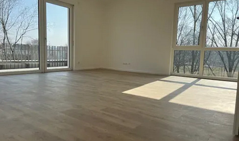 First-time occupancy on the waterfront - Stylish 4-room apartment in Königs Wusterhausen