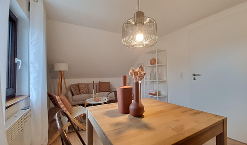 **TOP CAPITAL INVESTMENT - freshly renovated 2.5 room apartment - also for SELF-USE**