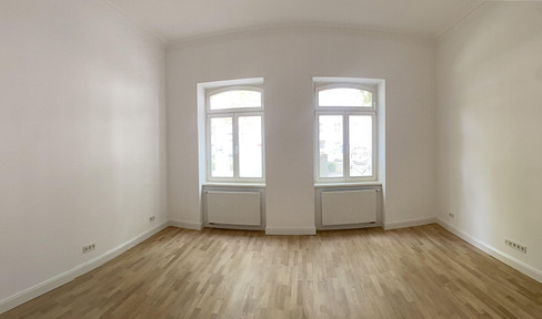 First occupancy 2sqm high first floor Rheinstr. opposite the pedestrian zone for singles or couples