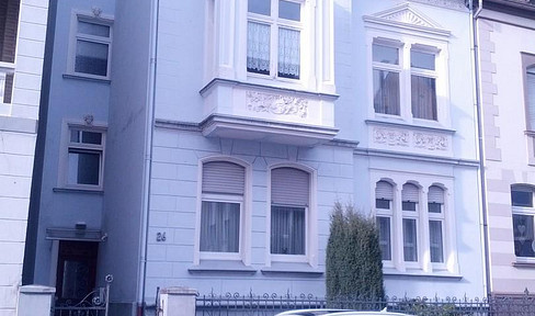 Attractive 4-room maisonette apartment in romantic old building, 108 sqm, bright, quiet, SG-City