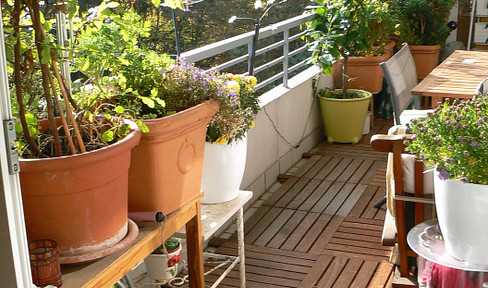 Helle 4,5 Zimmerwohnung mit großer Loggia, SW Ausrichtung