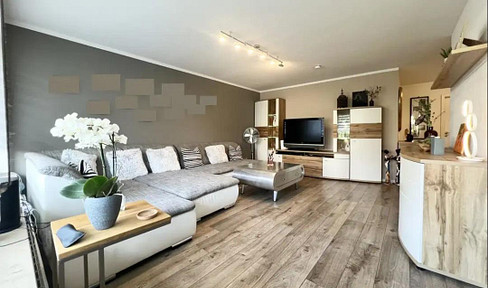 3 Zimmer Wohnung,  mit 3 duplex Garage