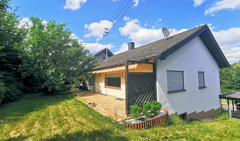1-2 Familienhaus zur Eigennutzung oder Vermietung mit 2 WE