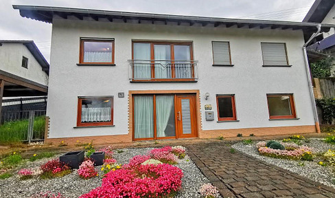 2 family house for own use or rental with 2 apartments