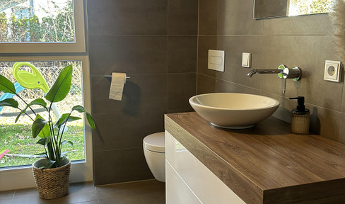 Stilvolle Erdgeschosswohnung mit Hobbyraum