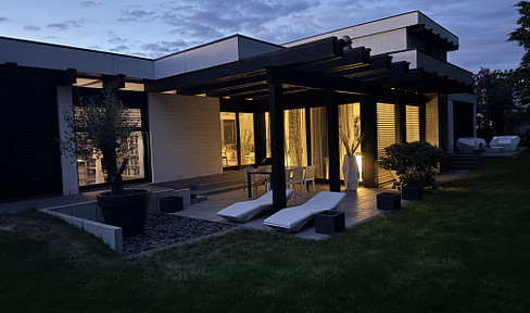 Design & architecture in a green setting in a top location