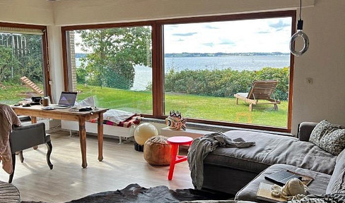 Living in a fantastic waterside location - a unique property on the Schlei