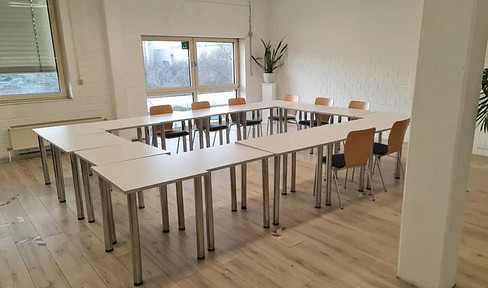 Attractive office space in 55128 Ingelheim, flexibly divisible