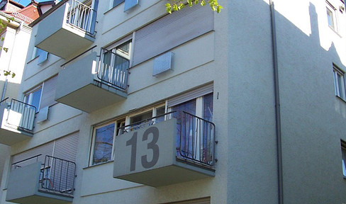 Freshly renovated 1-room apartment with sunny balcony in a quiet location in Stuttgart Untertürkheim