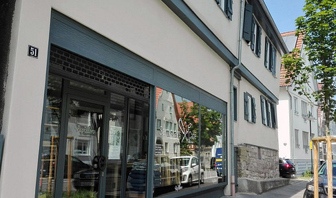 Charming retail space in Stuttgart-Weilimdorf – Bakery with café, available immediately.
