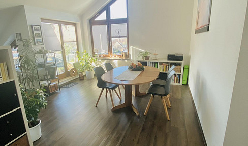 Helle und geschmackvolle Dachgeschosswohnung in Lauffen