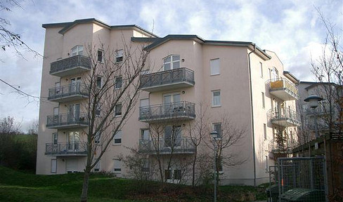 Kaufpreis : 8.160 Miete = 4,3 % - 2 ZW 45,5m² DG TG Leonberg ruhige Lage am Stadtpark