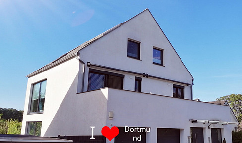 Luxuriöse Eigentumswohnung in modernem 2-Familienhaus