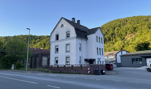 Leerstehendes Dreiparteienhaus für 1.000 € / qm