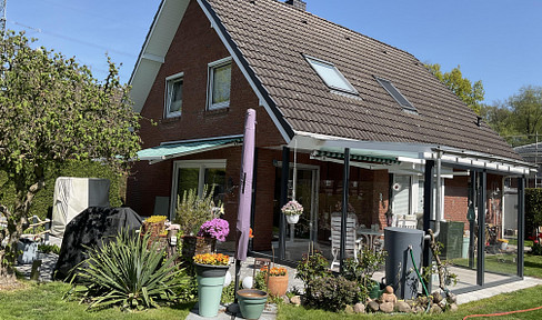 Detached house for sale in Hamburg Bergstedt