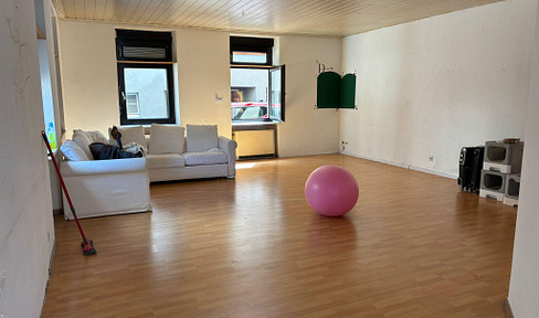 ***Mühlhausen-Tairnbach with immediate effect 3/4 bright rooms on the ground floor ***