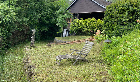 In a special location: small house-bungalow with Lahn view