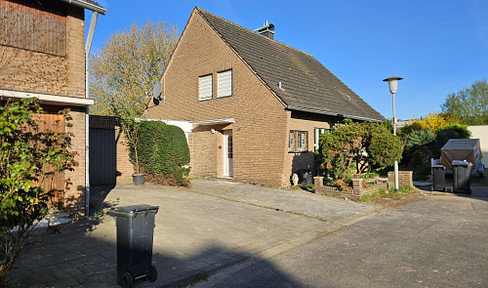 Detached single-family house in Grevenbroich-Kapellen from private owner, built in 1963