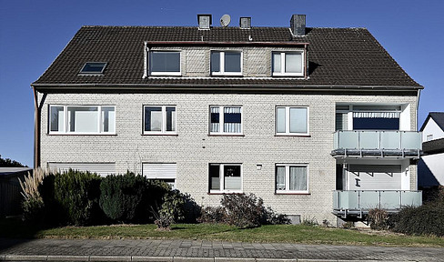 Attractive apartment building 6 balconies 4 garages Garden in Bochum for sale commission-free!