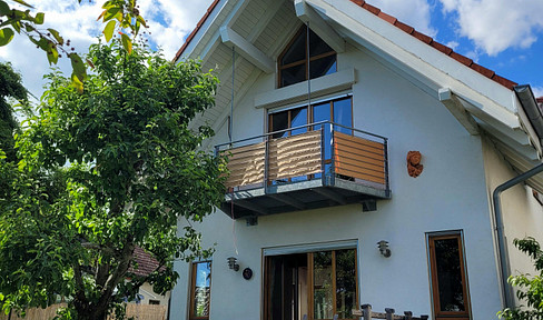 Idyllic home with granny apartment and beautiful views - between nature and the city