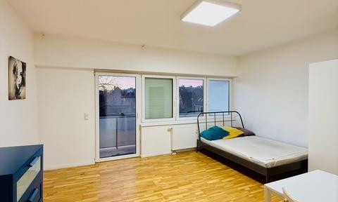 1 Zimmer Wohnung mit Balkon, möbliert, langfristig