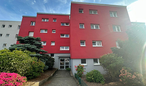 Beautiful, bright, large apartment with balcony in a great location
