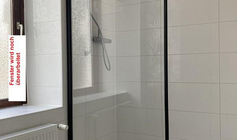 Free of commission! 2 completely refurbished raised first floor apartments, empty, with garden, separate entrance - for owner-occupiers & KA