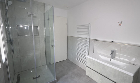 Free of commission! Vacant! 5-ETW with own garden for owner-occupier or KA + pretzel flat rate!