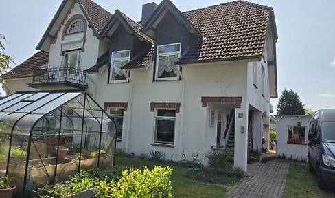 MFH (Multi-Family House) with 3-4 units. Good income potential. Excellent location. Modernized by a private owner.