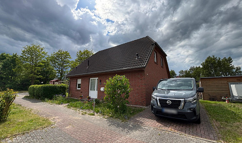 Low-energy house in Gnoien with beautiful garden and new country kitchen