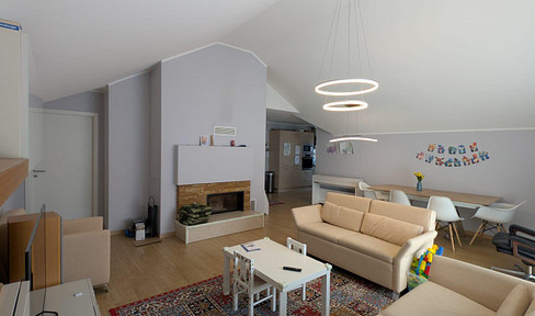 Provisionsfrei! Moderne und neuwertig 4-Zimmer Wohnung