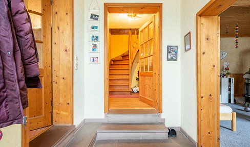 No commission ~ Detached house with front garden for rent - approx. 125 m² living space