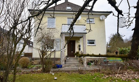 Semi-detached house on large plot in KS-Fasanenhof - commission-free