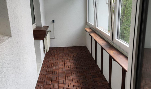 Großzügige 4-Zimmer-Wohnung mit Wintergarten in Essen-Bergerhausen – frisch renoviert!