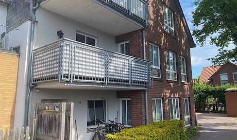 Beautifully designed, bright 2-room apartment with open kitchen in Hanover North-East