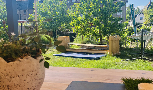 Maisonette. House within a house. Garden.