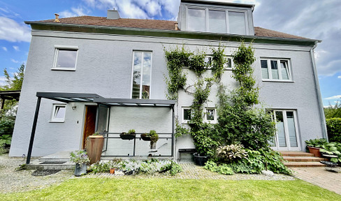 Traumhaftes 1-2 Familienhaus in der Freisinger Innenstadt – Ruhe, Privatsphäre und viel Platz!