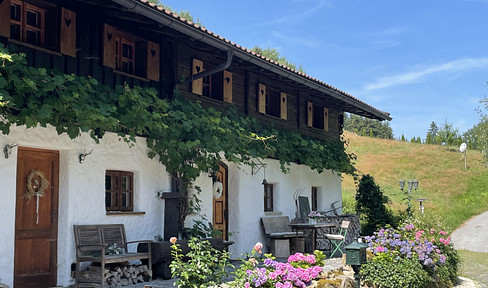 Exklusives Bauernhaus in absoluter Alleinlage – 12.000 m² Privatsphäre nahe Passau