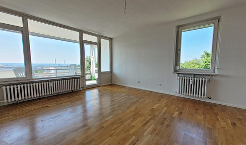 First occupancy after renovation: 3 room apartment near S-Bahn Goldberg