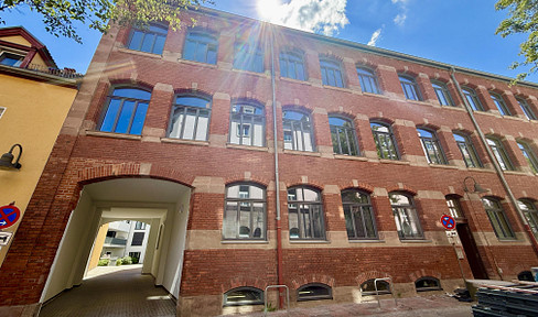 Erstbezug: Helle Loft-Wohnung in Nürnberger Szeneviertel
