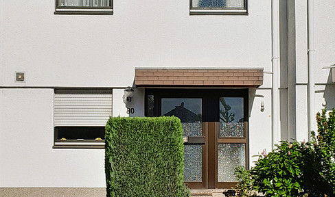 well-kept mid-terrace house with 135 sqm living space