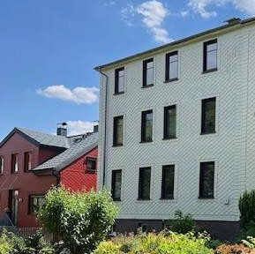 Apartment building in a prime, quiet inner city location in Ilmenau / option to purchase a separate building plot