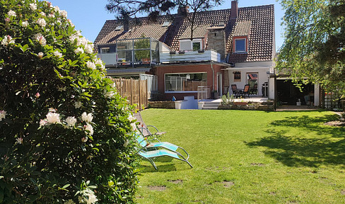 Semi-detached house with granny apartment near Rubbenbruchsee at the foot of the Westerberg