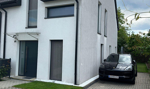 Attraktives Eckreinhaus in Wiennähe (5 Automieten)
