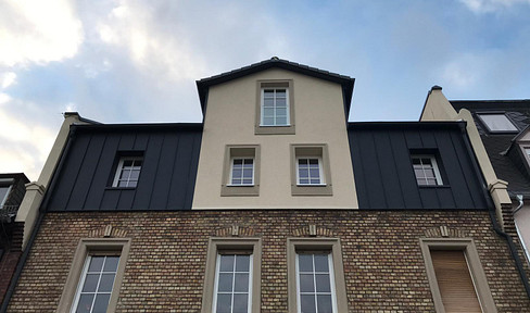 Beautiful 2-room apartment in an old building, central location