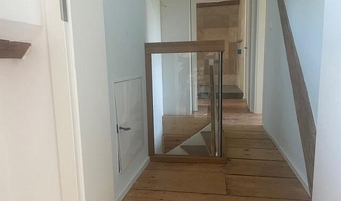 Einfamilienhaus freistehend, ländlich, mit Ackerflächen und Gehölzfläche